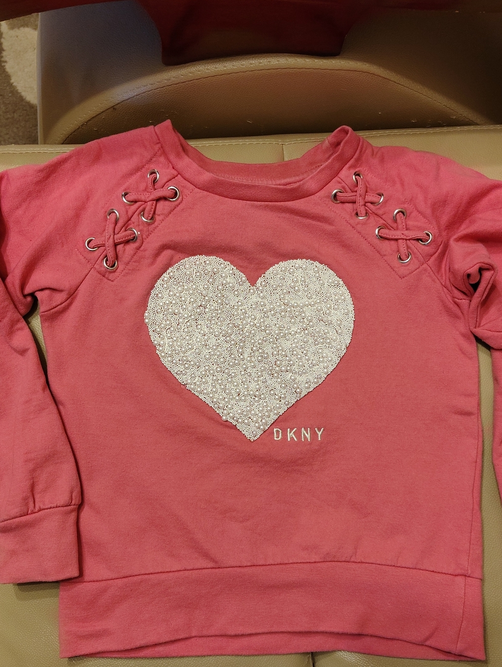 DKNY KIDS SWEATSHIRT With PEARLS SIZE S(7)